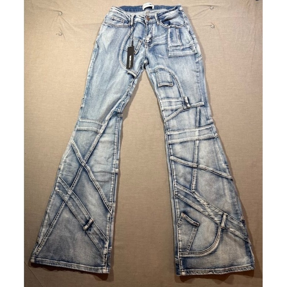 Fashion Nova Women Light Wash Denim Flare Jeans 7 Patchwork Design 26X32.